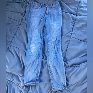 Universal Thread High Rise Skinny Jeans Size 4